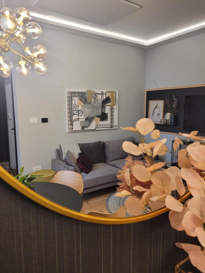 Secret Garden Apartment Zagreb Bagian luar foto