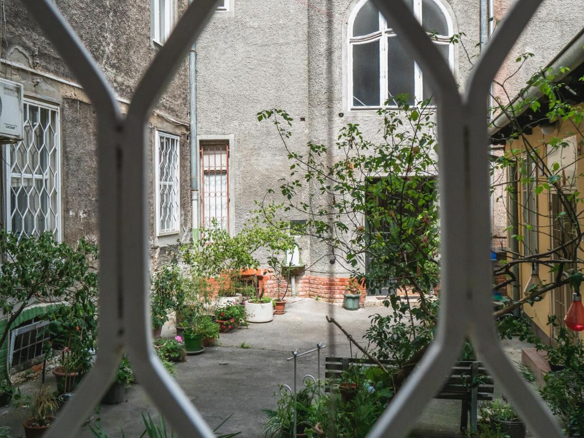 Secret Garden Apartment Zagreb Bagian luar foto